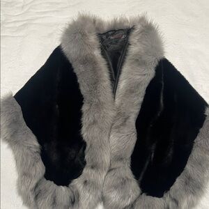 Chic Black Cape with Gray Fur Trim